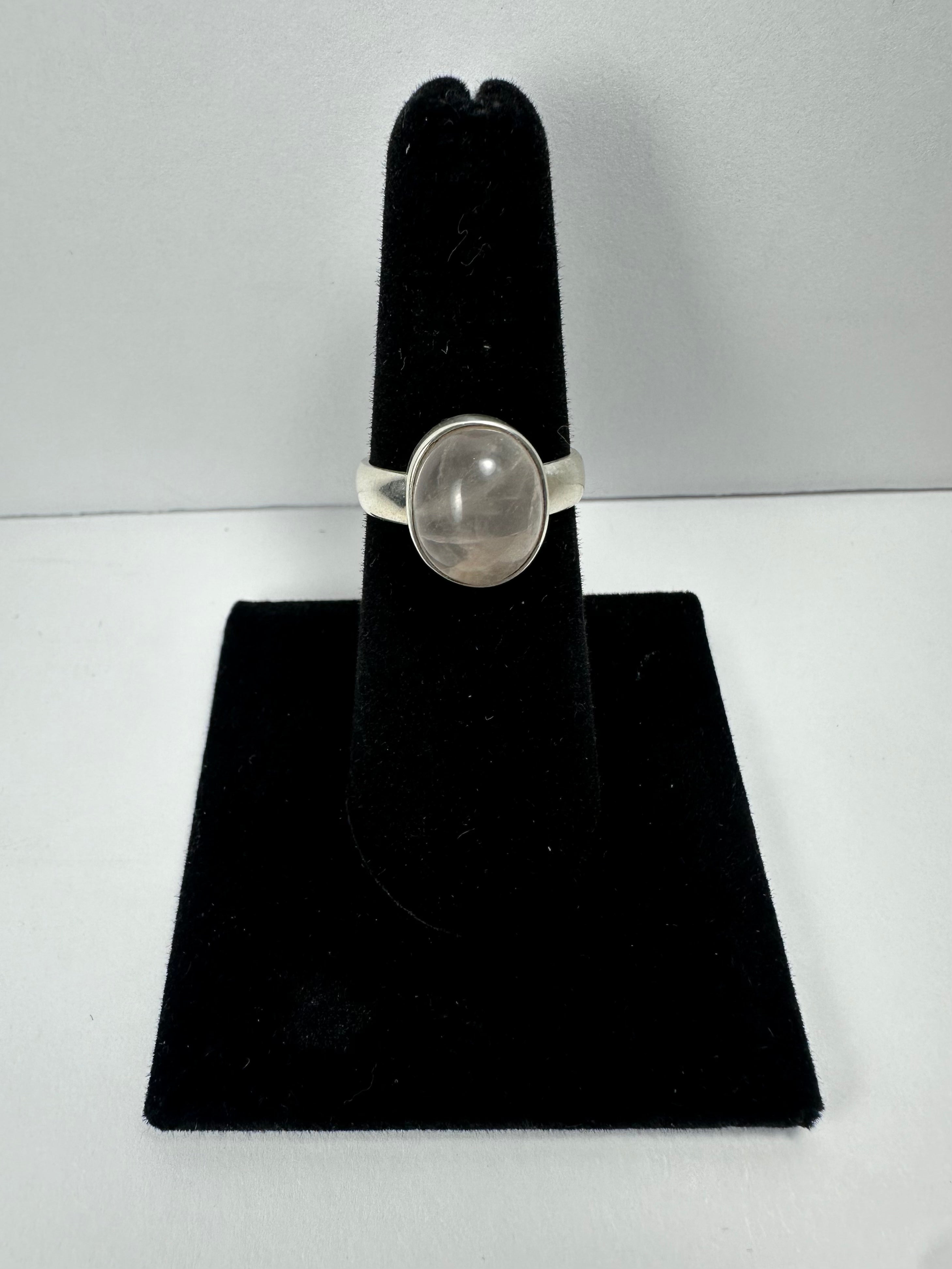 Rose Quartz Ring - Size 6
<