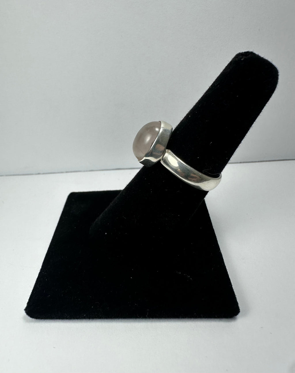 Rose Quartz Ring - Size 6
<