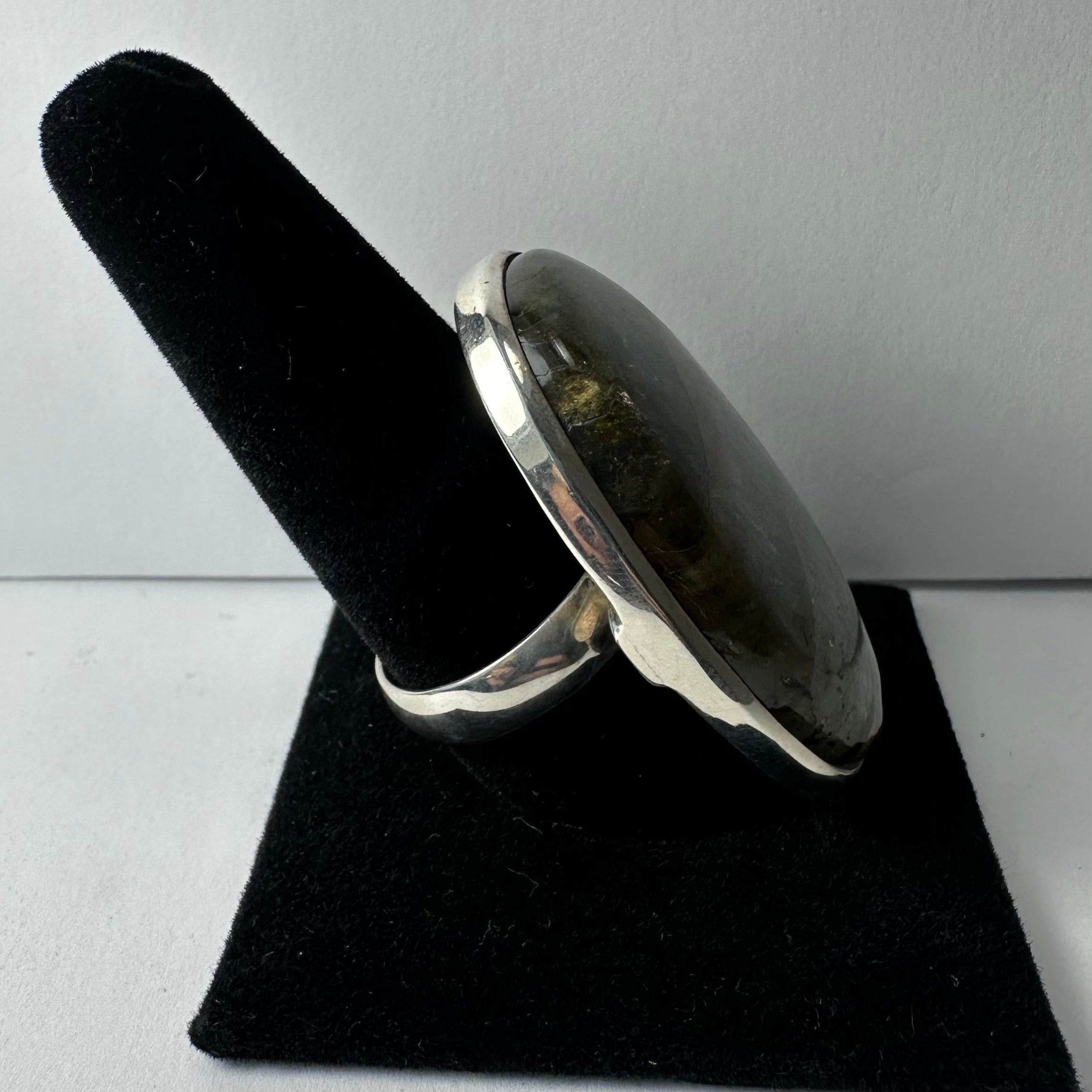 Labradorite Ring - Size 11