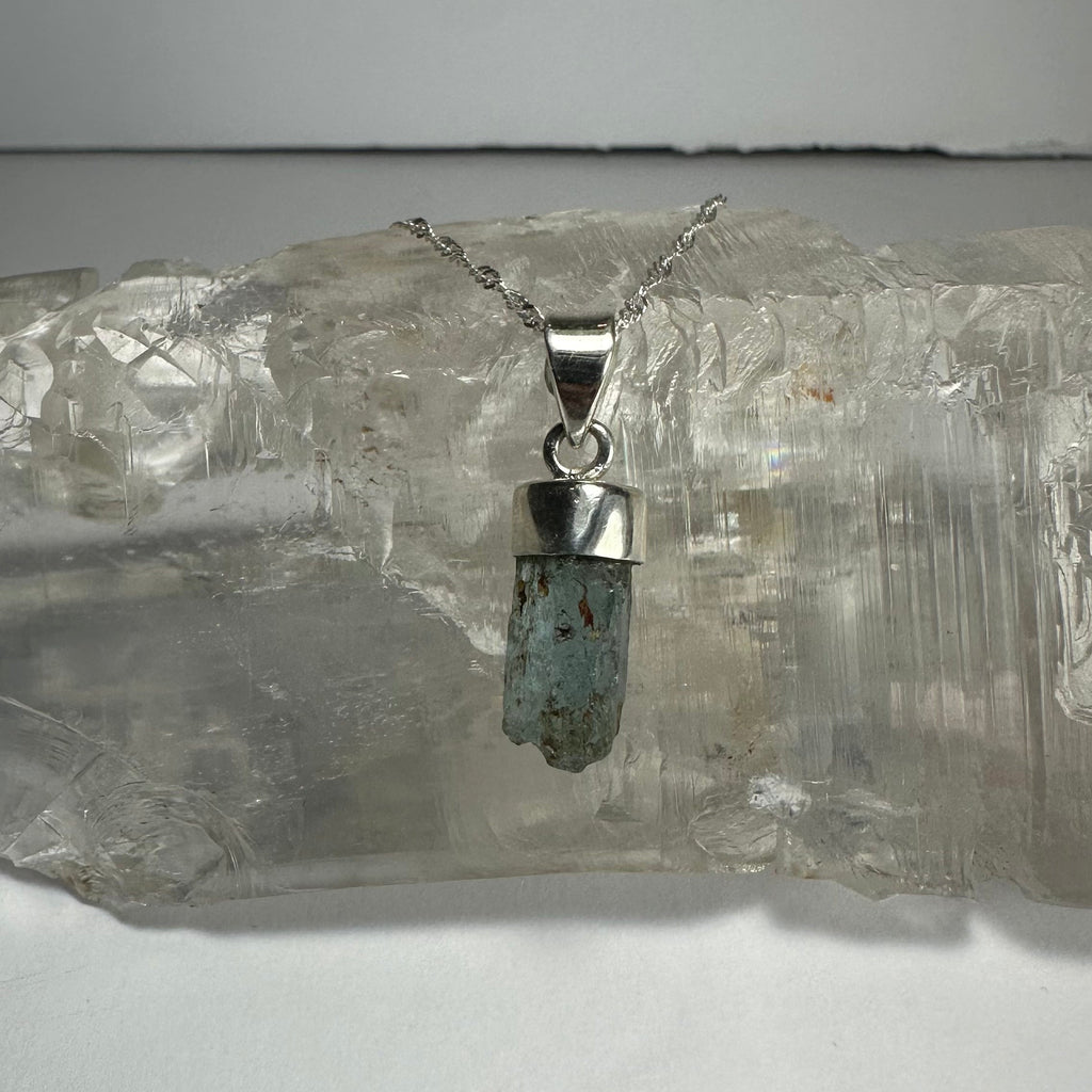Natural Aquamarine Beryl Pendnat